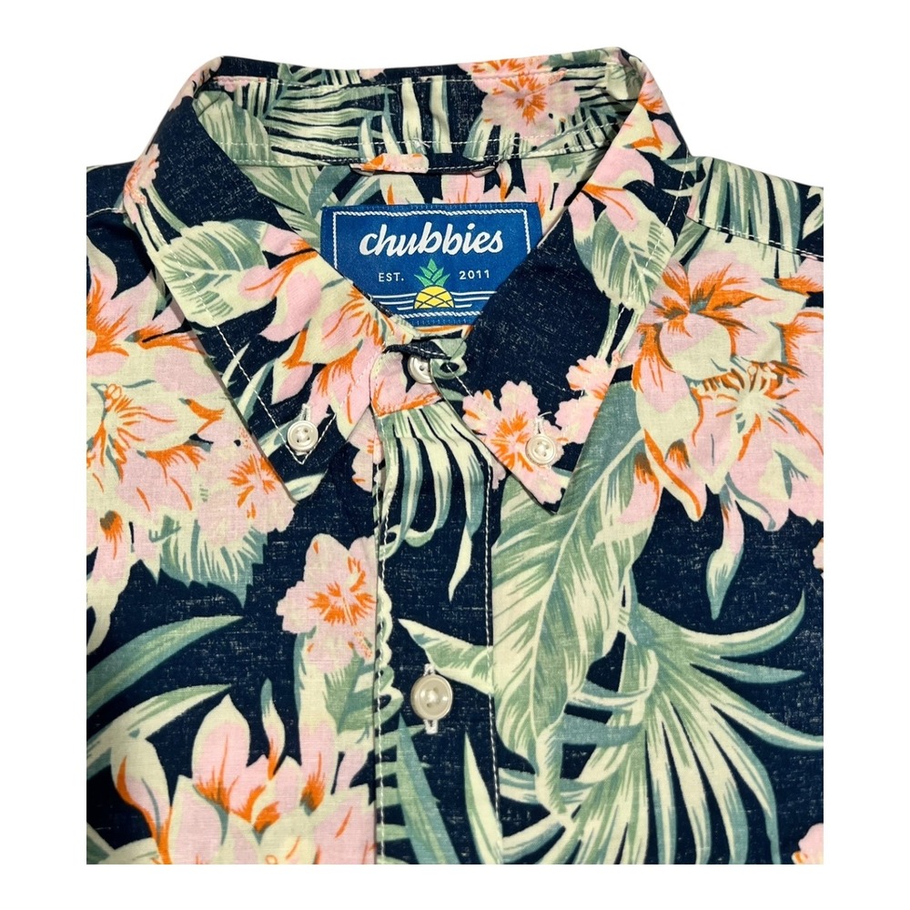 Chubbies Men's Medium Hawaiian Shirt Short‎ Sleeve Reverse Floral Beach Print